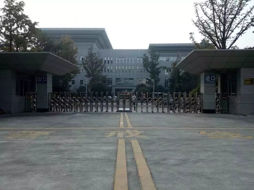 封开县封开县四川消防总队伸缩门